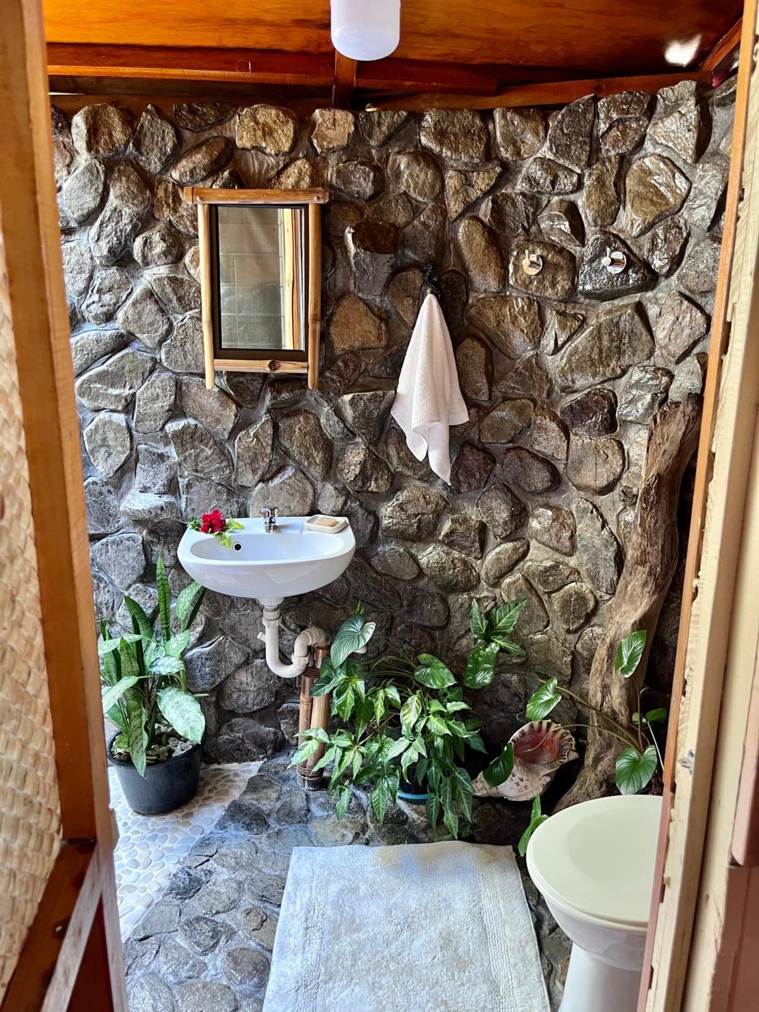 Naveria Heights Lodge Savusavu Εξωτερικό φωτογραφία